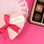 今さら聞けないバレンタインの由来と海外でのバレンタインの違いとは