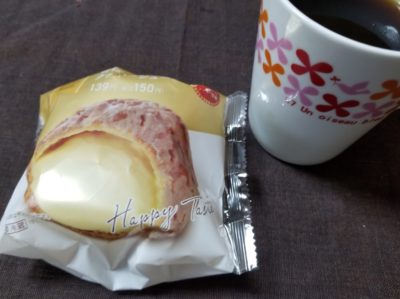ファミマの香ばし生地のクッキーシューはどうなの？美味しいの？